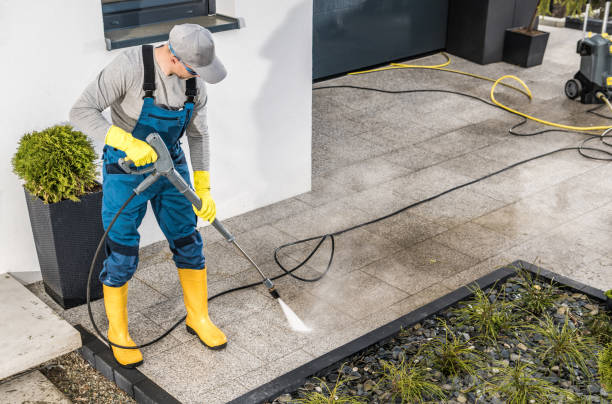 Best Garage Pressure Washing  in Town And Country, MO